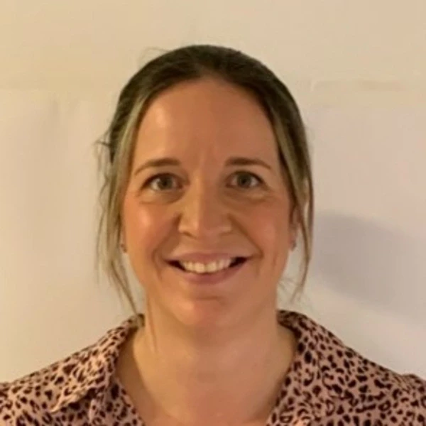 Ms Laura Shaylor