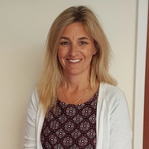 Dr Karen Bateman